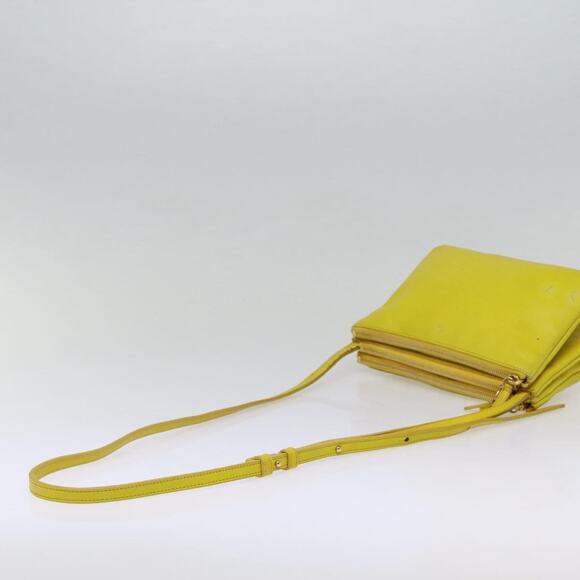 CELINE Trio Large Shoulder Bag Leather Yellow Gold - Picture 7 of 13